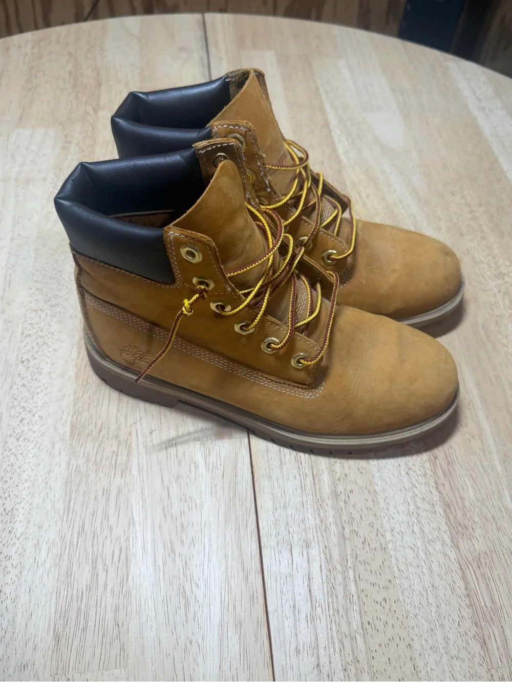 Timberland 6 inch Wheat Premium Leather PrimaLoft Boots Kids 6W Or Womens 8W